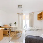 Flat In Centre